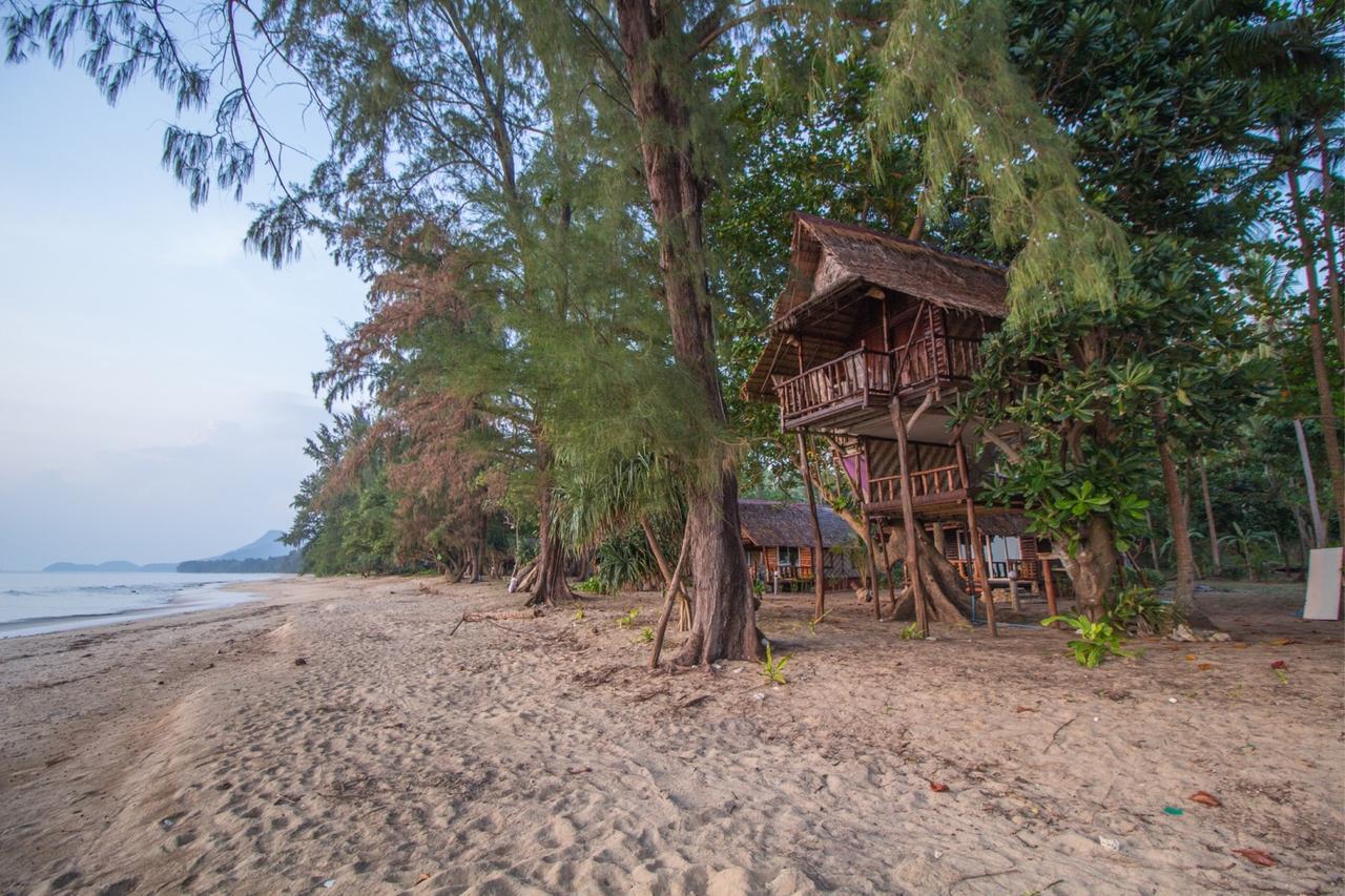 Kohjum Freedom Resort Koh Jum Exterior foto