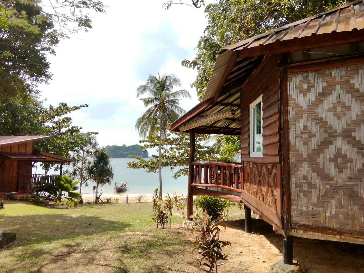 Kohjum Freedom Resort Koh Jum Exterior foto