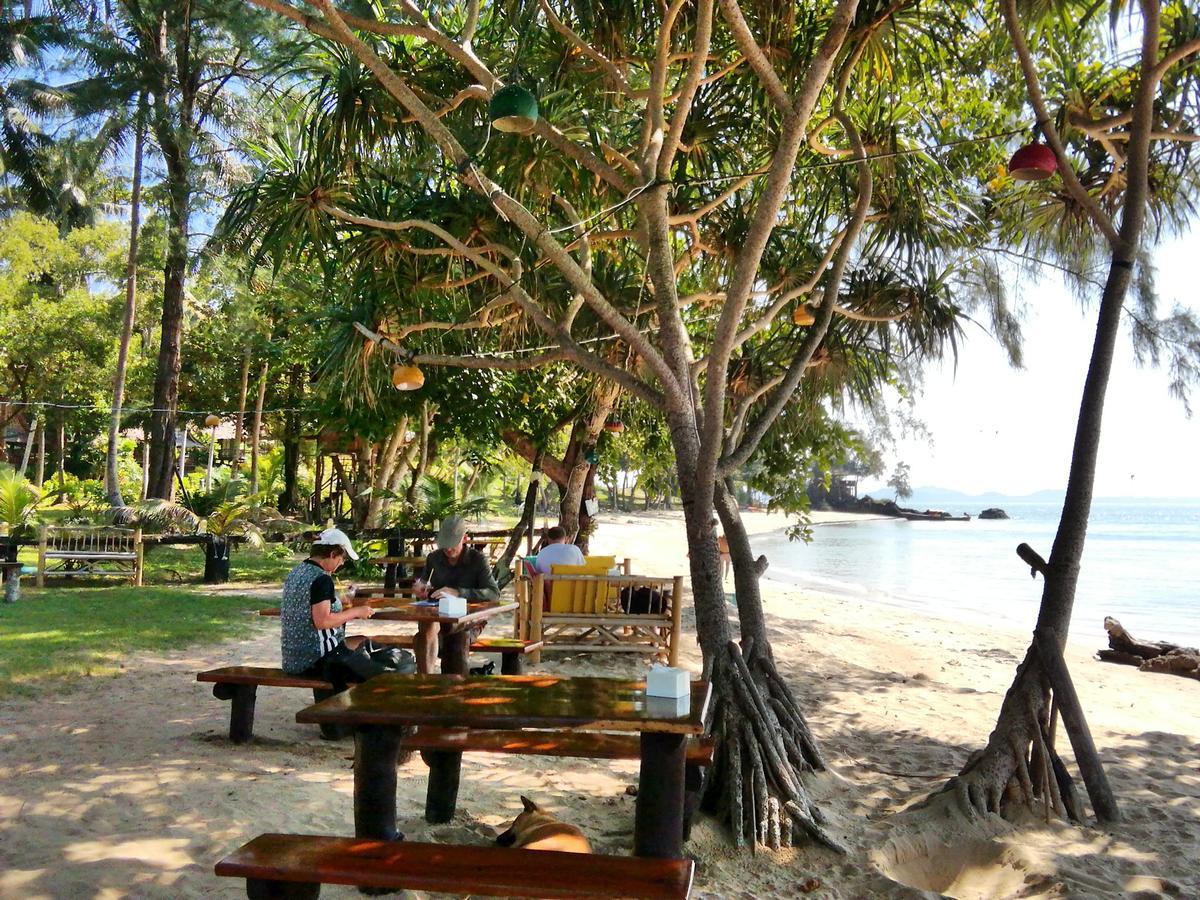 Kohjum Freedom Resort Koh Jum Exterior foto